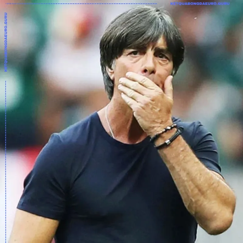 HLV Joachim Low đã từng gây sốc khi không cho 3 người hùng ĐT Đức lên tuyển