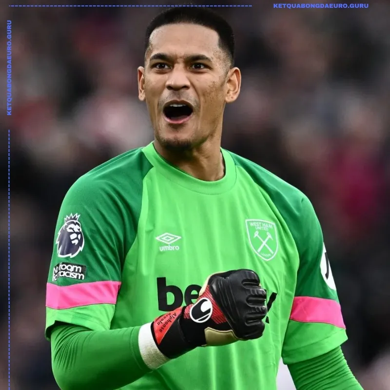 “Người gác đền” Alphonse Areola